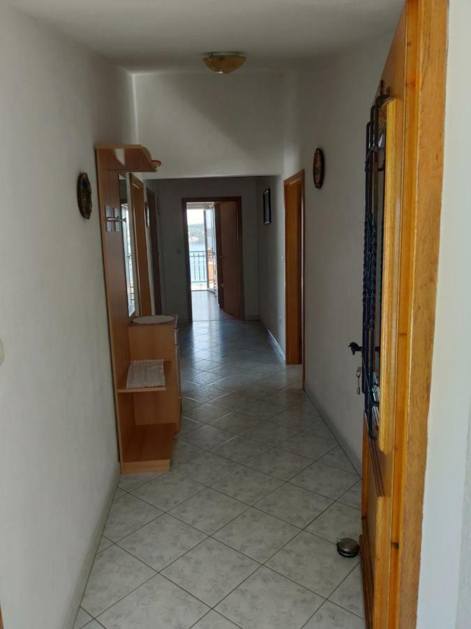 Eva Apartment 1 Trogir Exterior photo