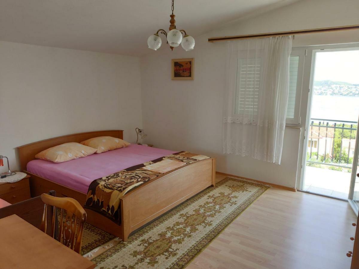 Eva Apartment 1 Trogir Exterior photo